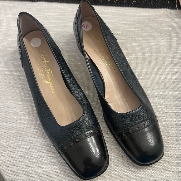 Salvatore Ferragamo Navy Cap Toe Leather Loafer Heels 9A - Picture 4 of 13